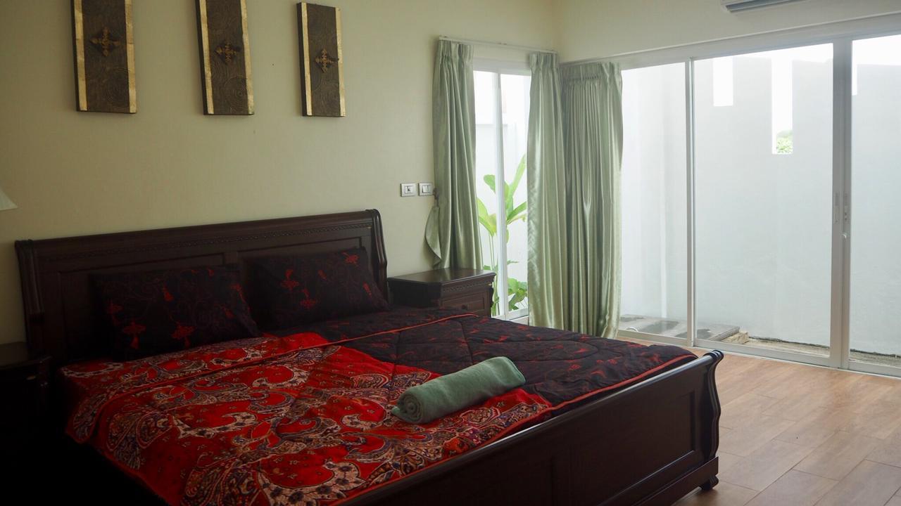 Villa Somewhere Phuket Thalang Esterno foto